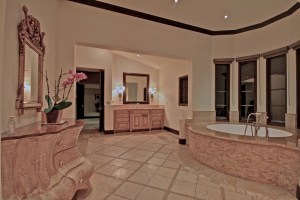 Scottsdale luxury travertine tile